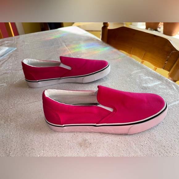 NWT thefashionsupply slip on shoes - Picture 2 of 7